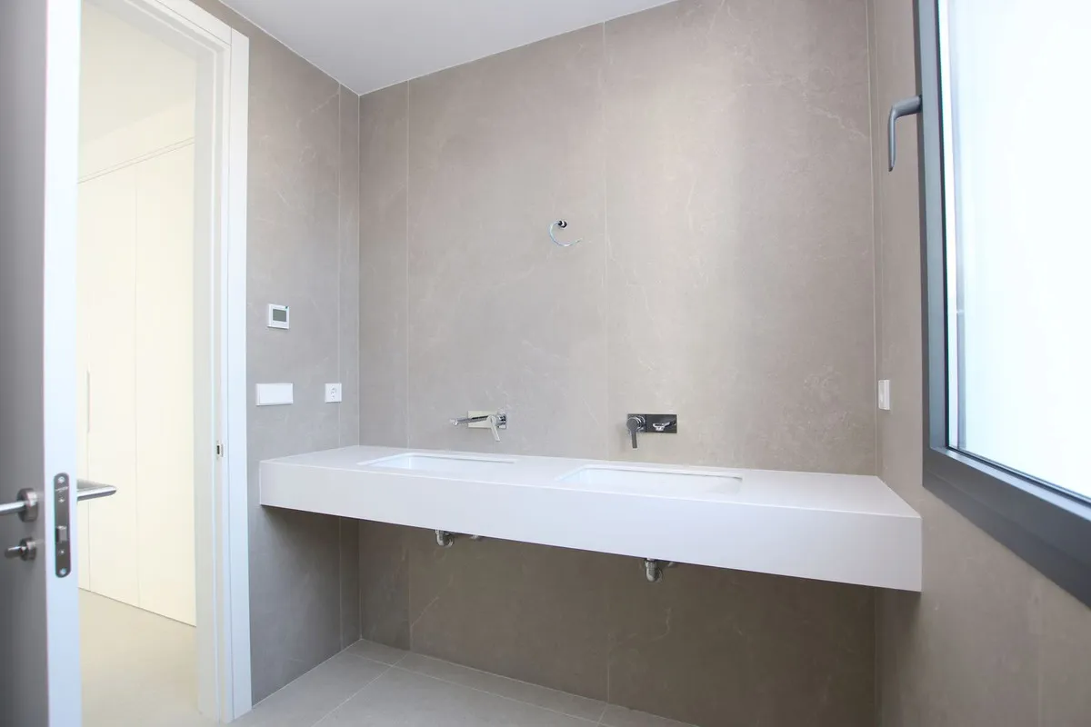 d304a956-3074-4848-875e-ff2a5779f8a7