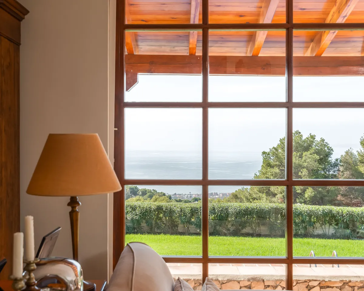 0fe679eb-6b7d-4f53-a3f2-9dc76c62f03b