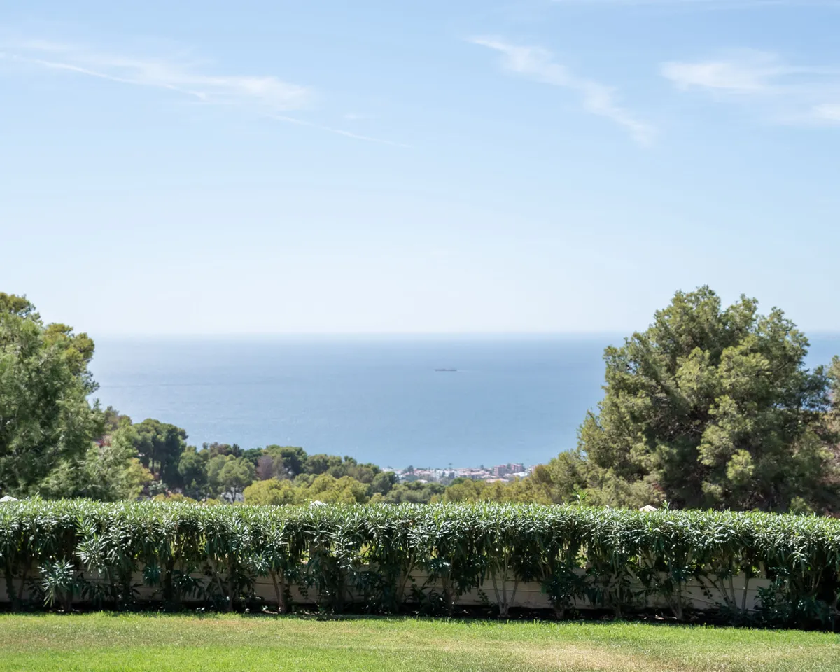 8212ab68-11f2-4797-8963-af6b305f2f81