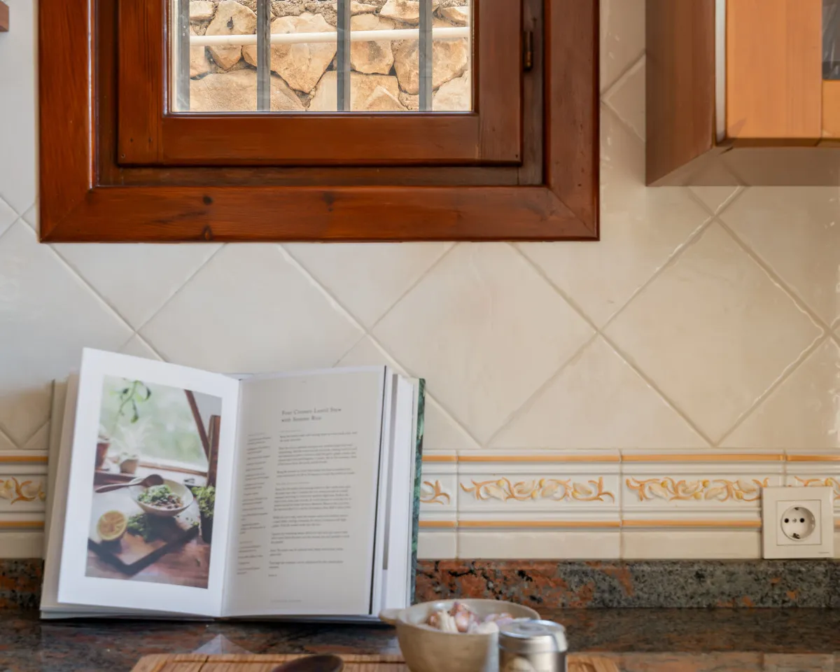 93b33dea-7a8a-4a9b-98e5-3f6603c32ea3