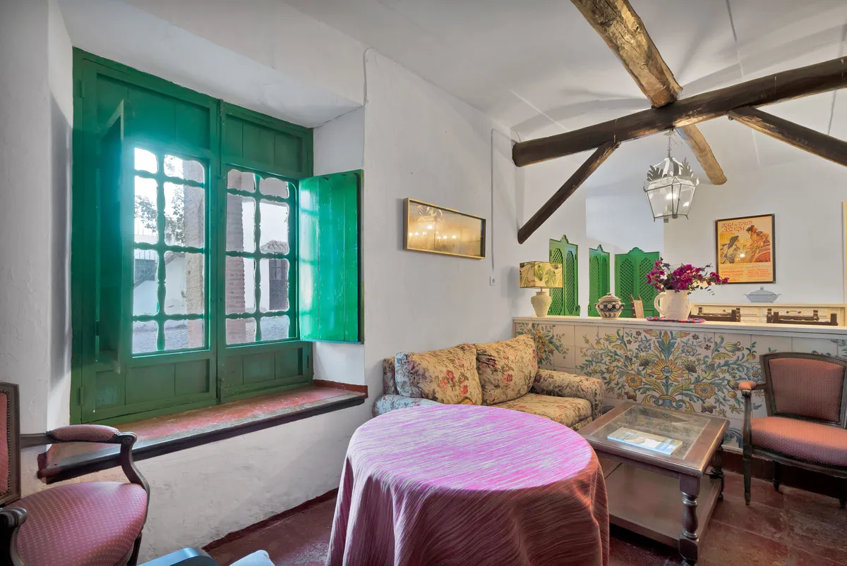 0b6884a5-e9a2-476a-9a8b-c9375be8d307