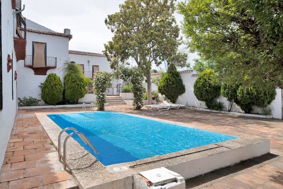 627f6f40-ad6f-4cc3-b5df-5ec312cb4be8