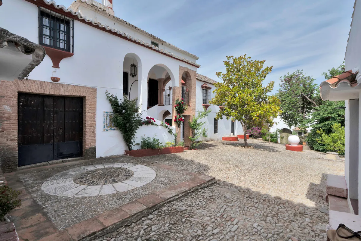 a7c1dd15-6458-454d-ba8f-e1dcf40c26c1