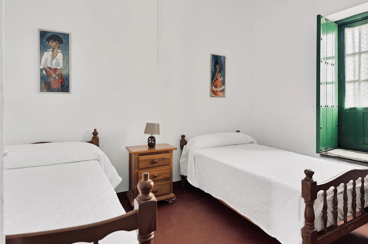 aa687503-2c8a-43f3-a4b2-2f32eddcb3a7