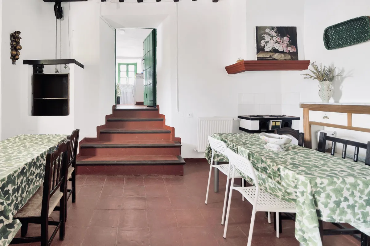 b9b1d670-cb08-4888-83be-81045c333bc0