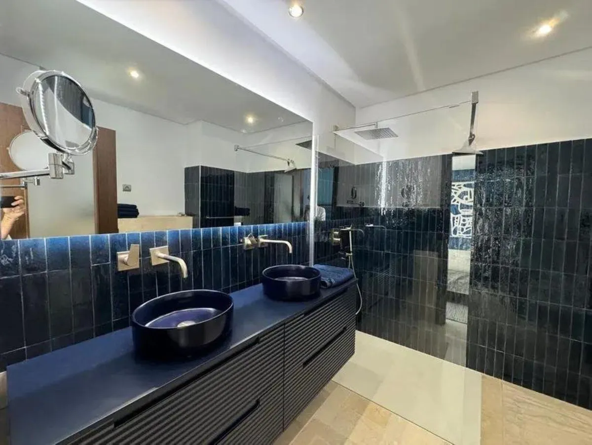 622d91fc-b9a7-4ada-b315-4f71495c7837