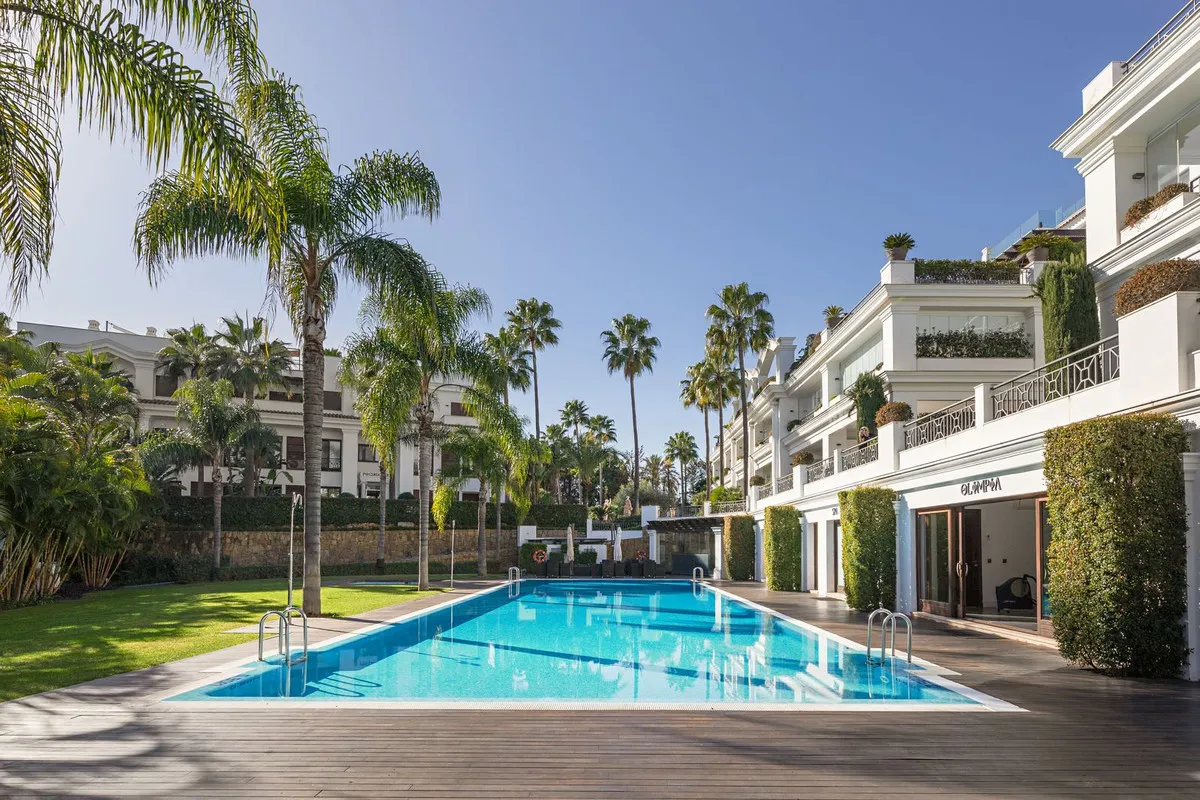 Luxurious Beachfront Oasis in Doncella Beach, Estepona