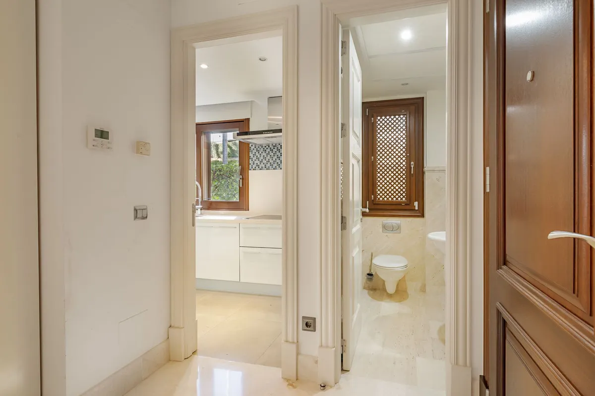 ffd07549-d3c1-4108-bfbc-8e26e98ca452