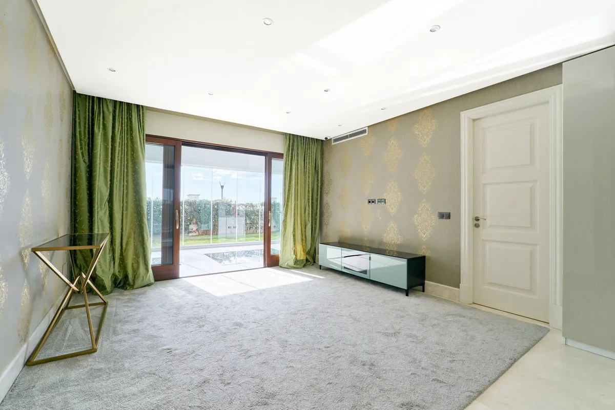 dc7c2e78-d57f-429e-ba41-de7737368425