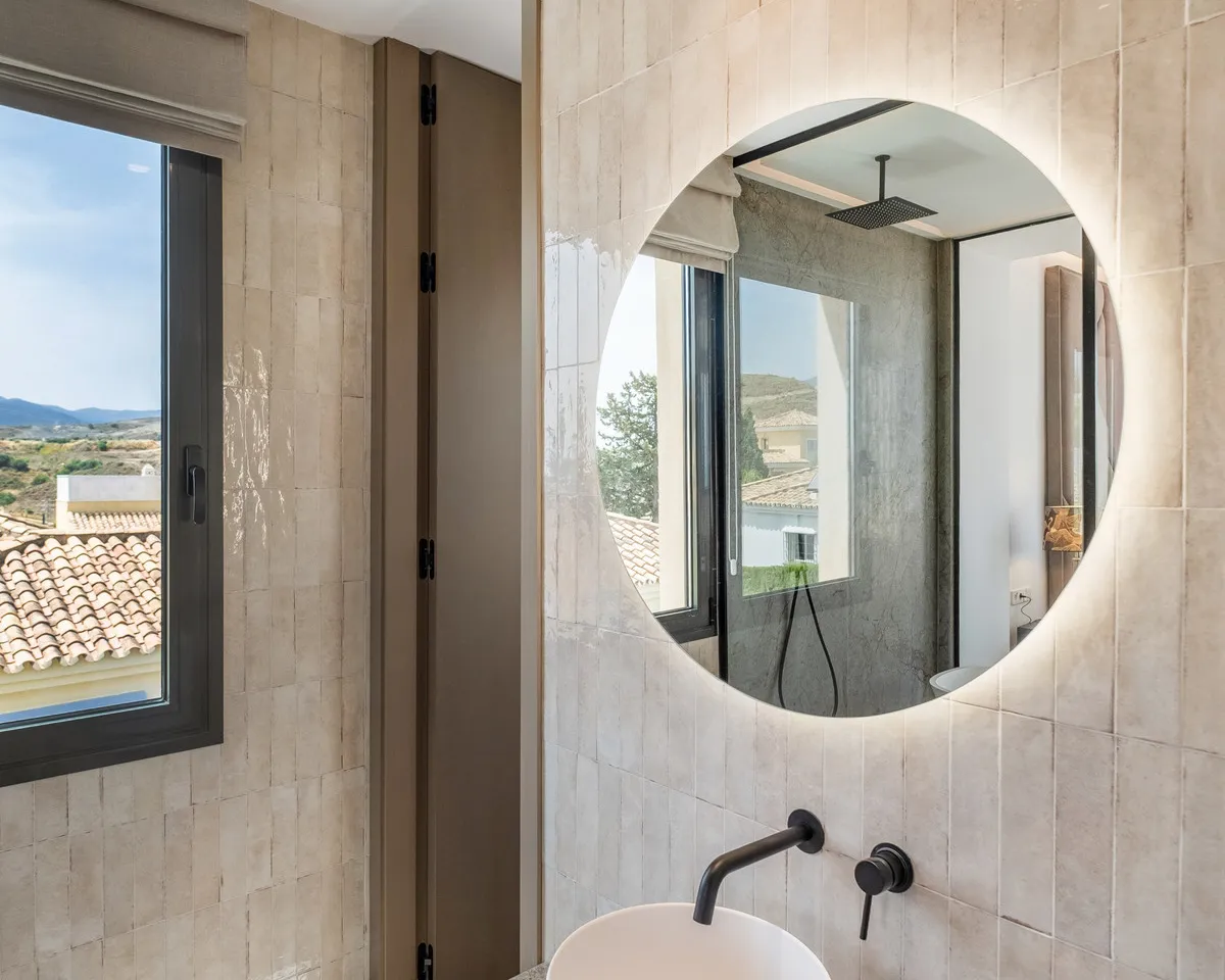 22f43156-5c44-4f9a-92a8-5adf08d88643