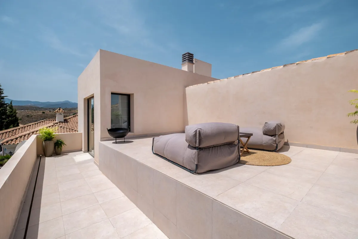 6f76addd-03a5-46e8-a53c-58908e1bda5d