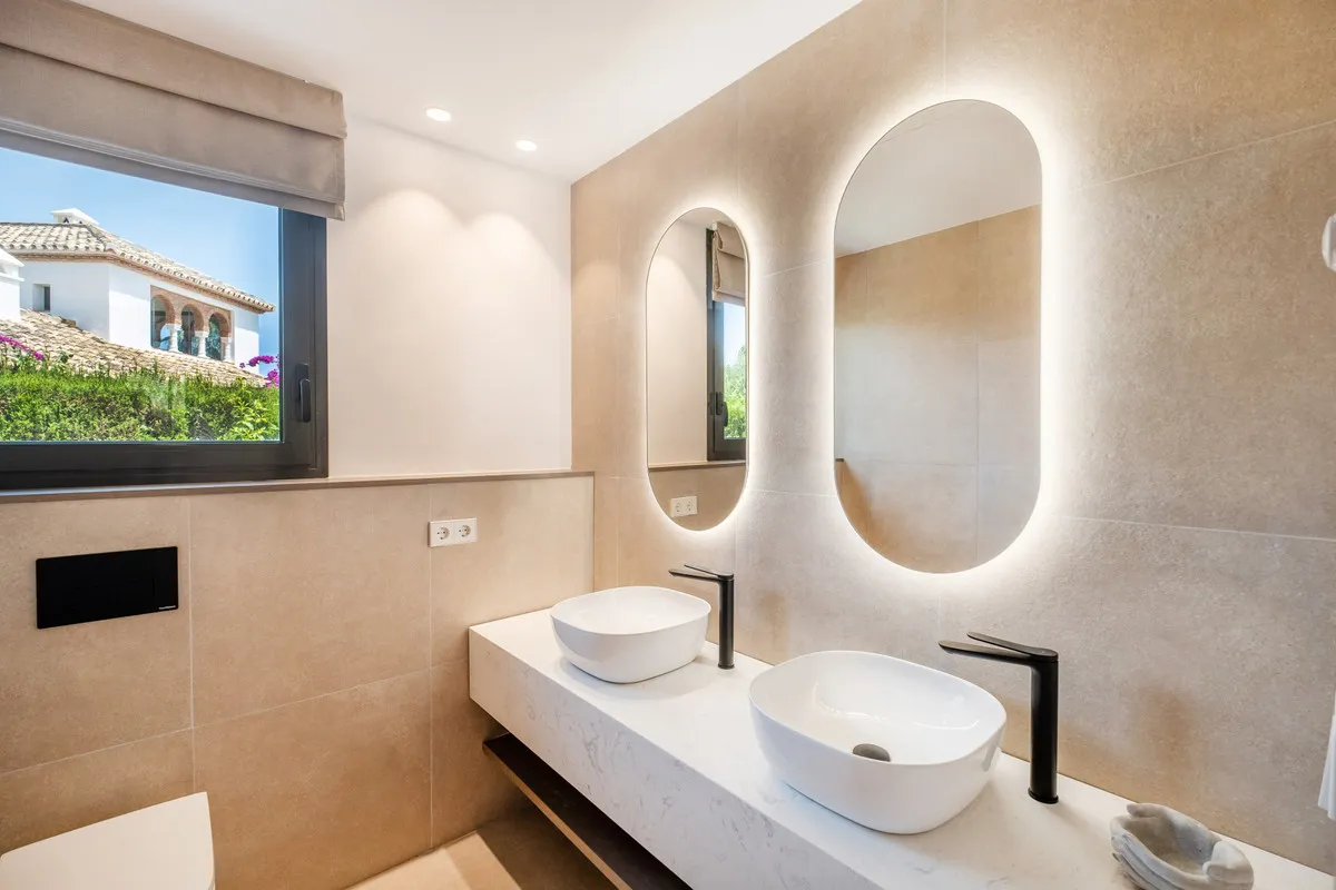 82293a32-b505-4c9d-a2a2-9f1e91354cfd