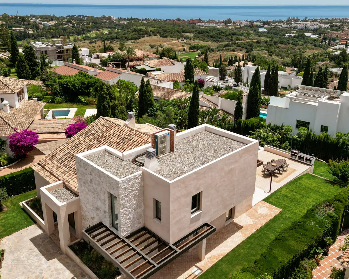 e9ae0127-8ee3-440d-a18b-afb1067052fc