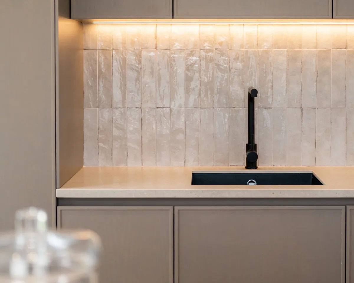 f90495ba-ee3b-44fe-b90c-255dd8a16954