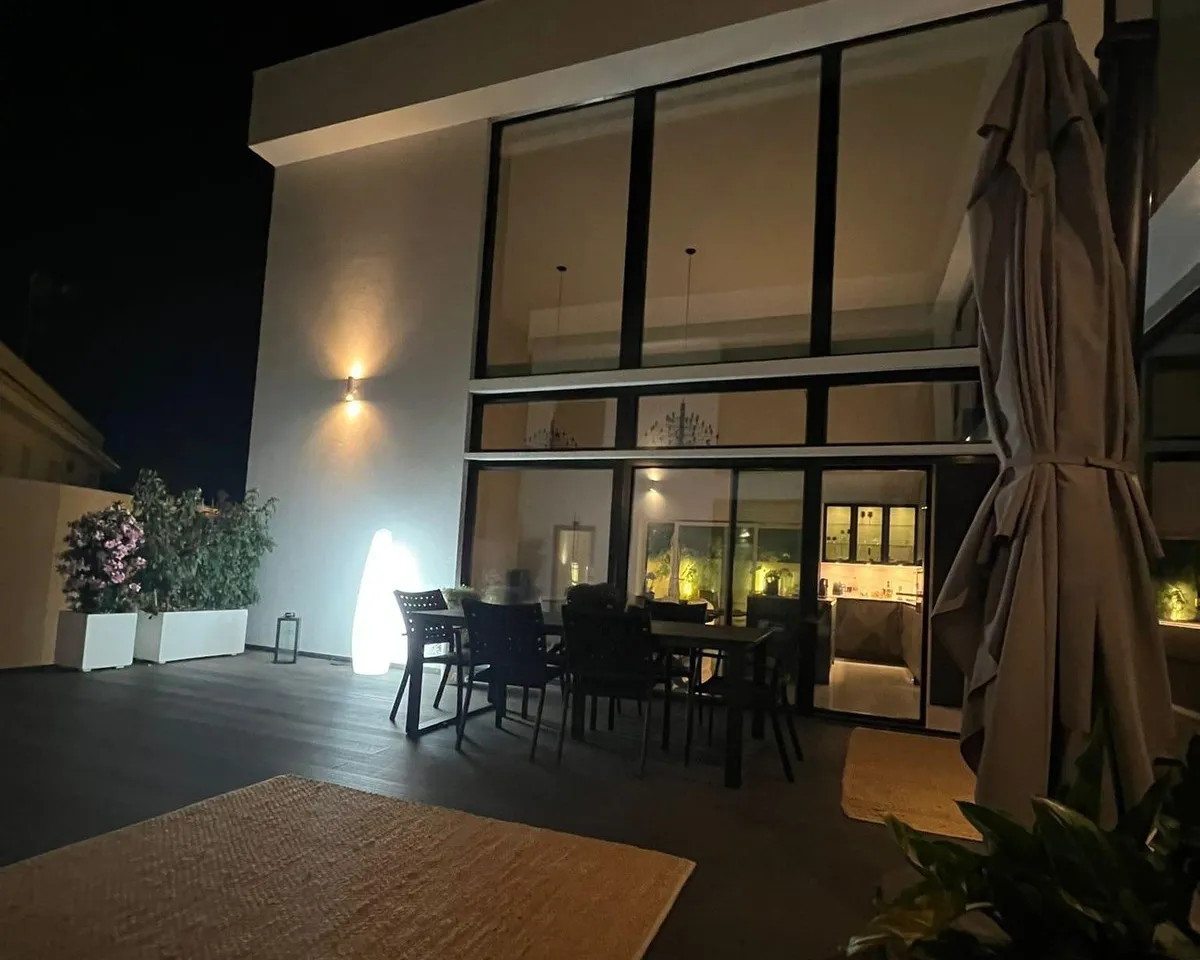 202b7ff4-3962-4732-bda3-3e21a4724ab2