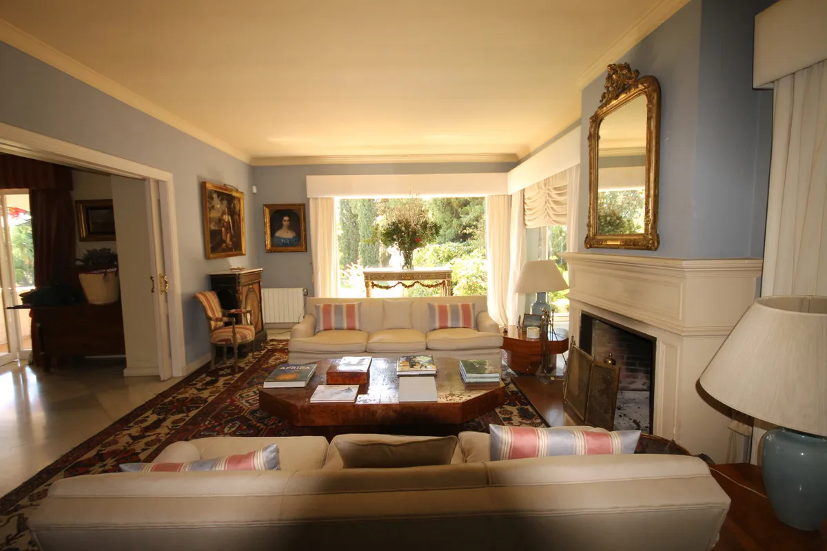 02ea67ac-3102-418c-906f-3ec25eb63642