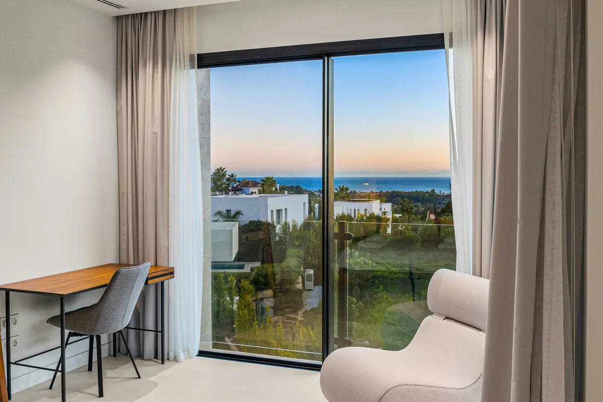 1b02d6aa-15ba-46c3-872e-e658d859dd47