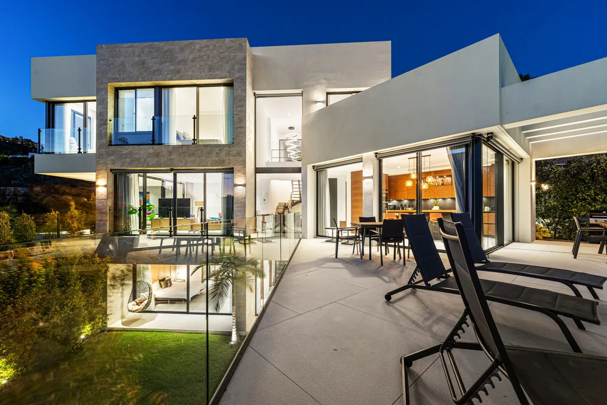 240c896f-8801-4758-a742-84cf61adeb92