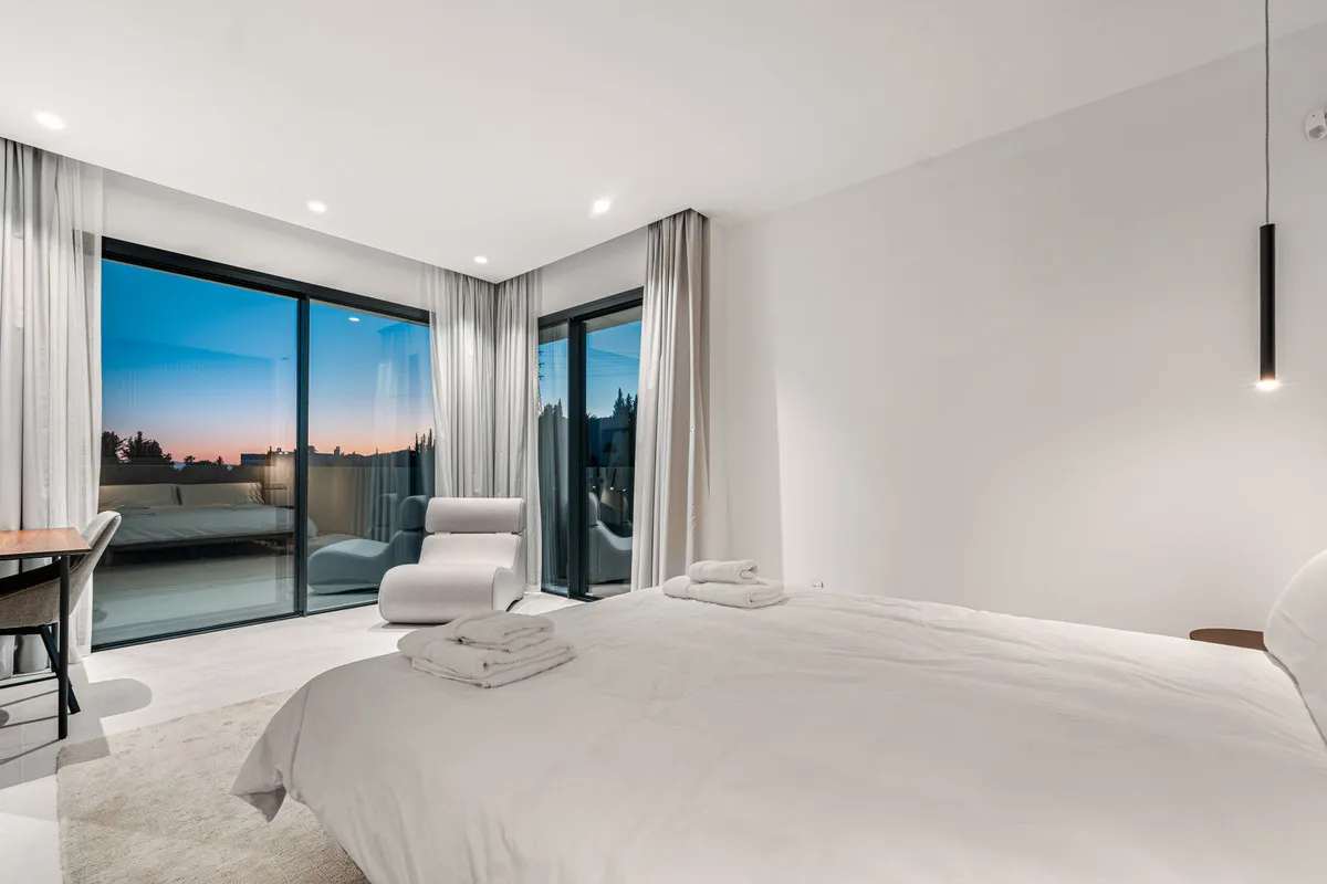 371ca580-dfae-4ef4-8009-efa07c29119d