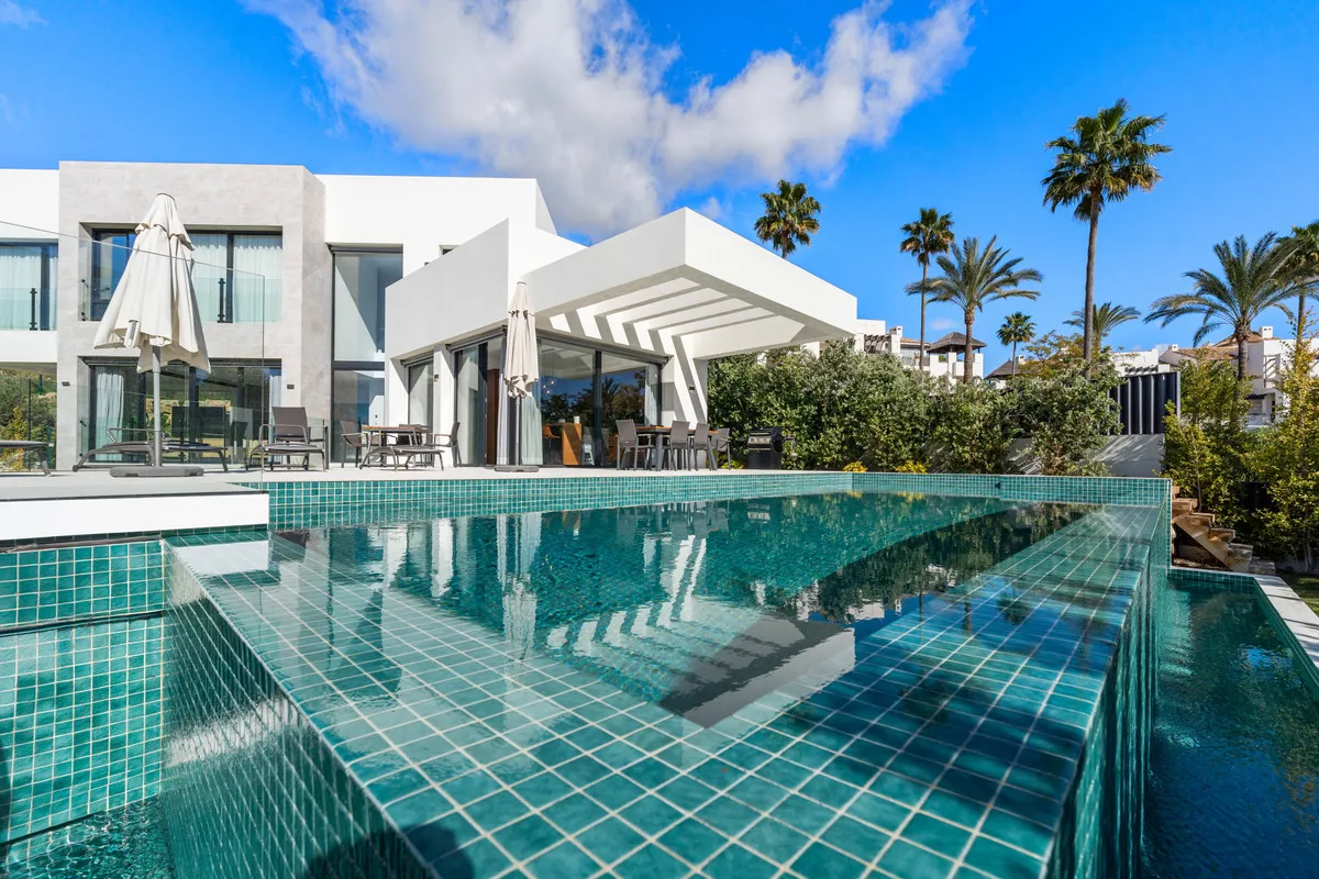 5cd8fc28-1d1c-47a0-8088-47575617bf96