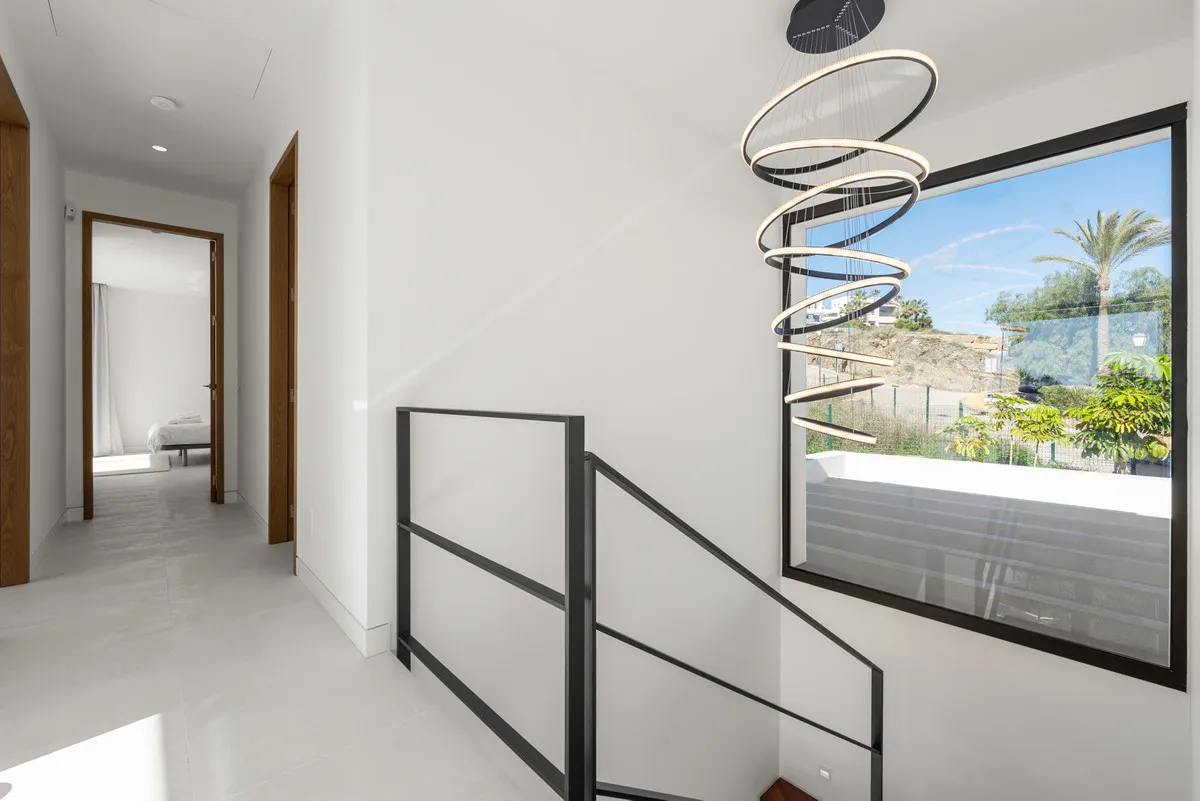 66c59cd9-9c49-47f9-9a03-0d3c657991f0