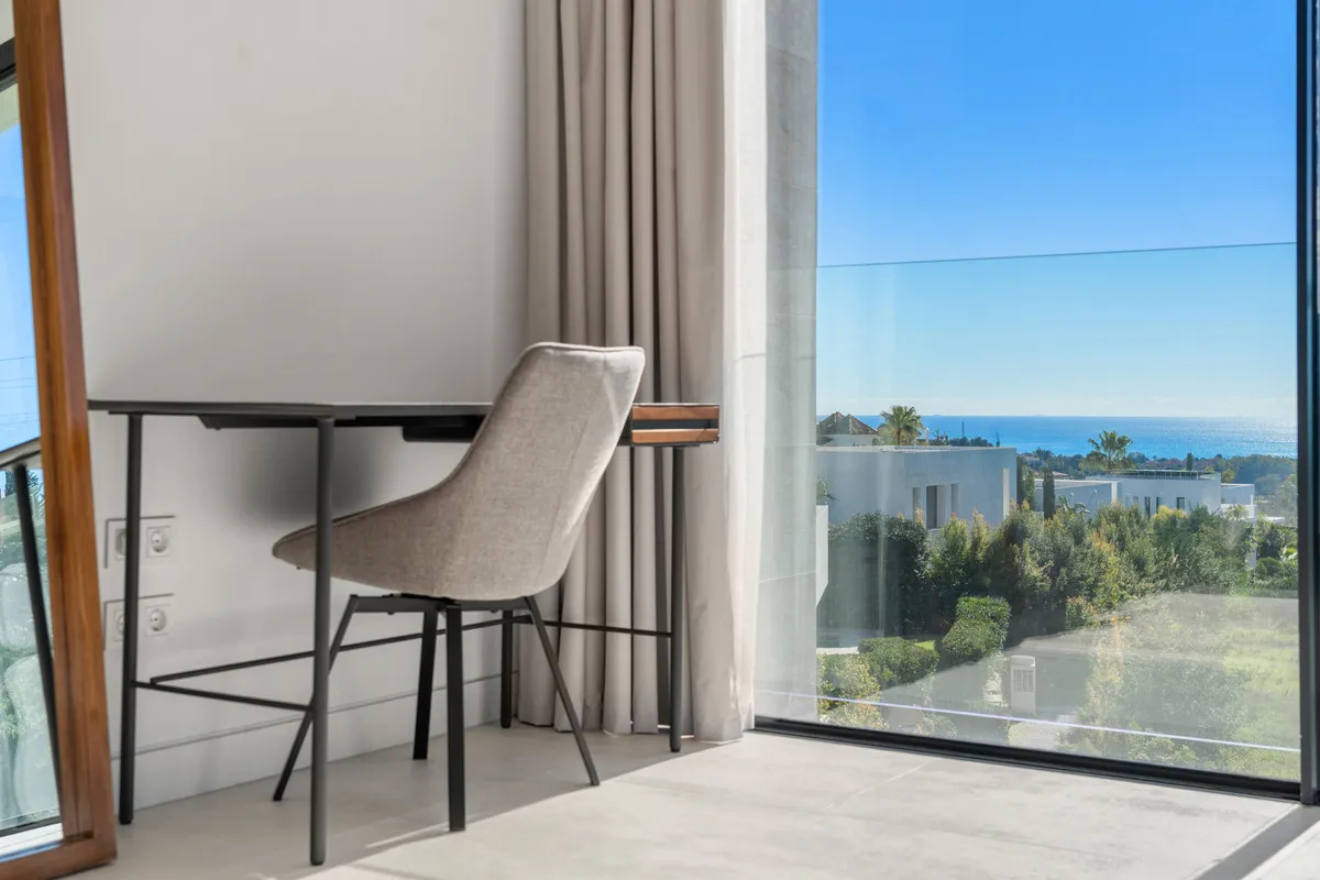 b33eaf7e-6f2f-4ca6-bbe2-24b3e79abf6c