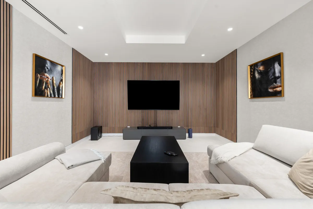 b78a437a-fd7b-4ba2-aaba-bf51f82e0df5