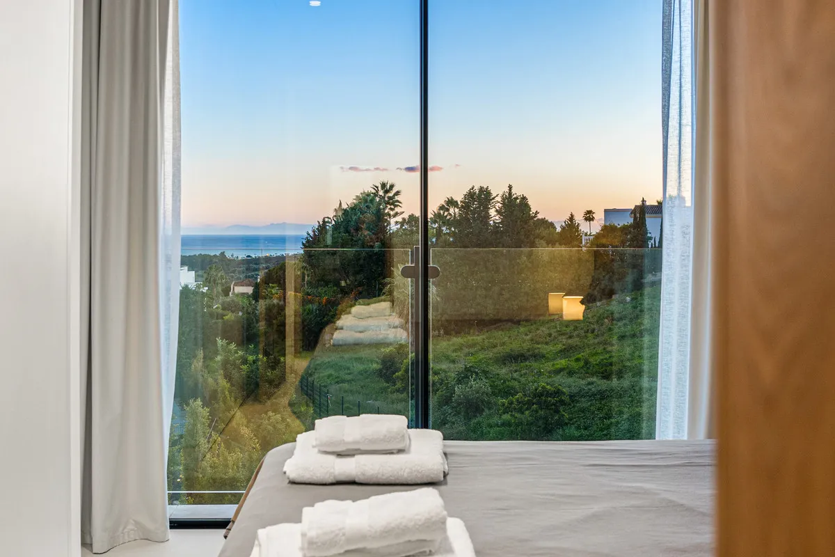 bcc855e4-a191-4ae6-a4e4-30ffafa77eab