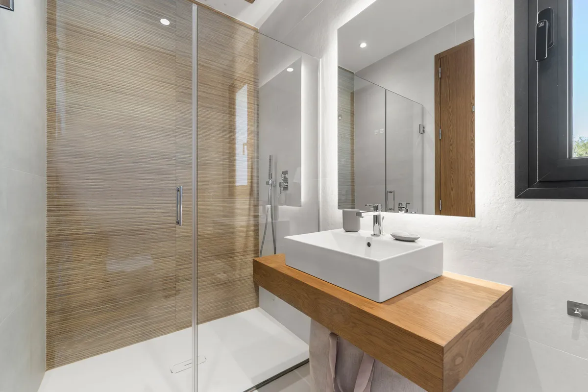 e9e2c3b2-f7ab-4e2f-abce-804598ef1aa5