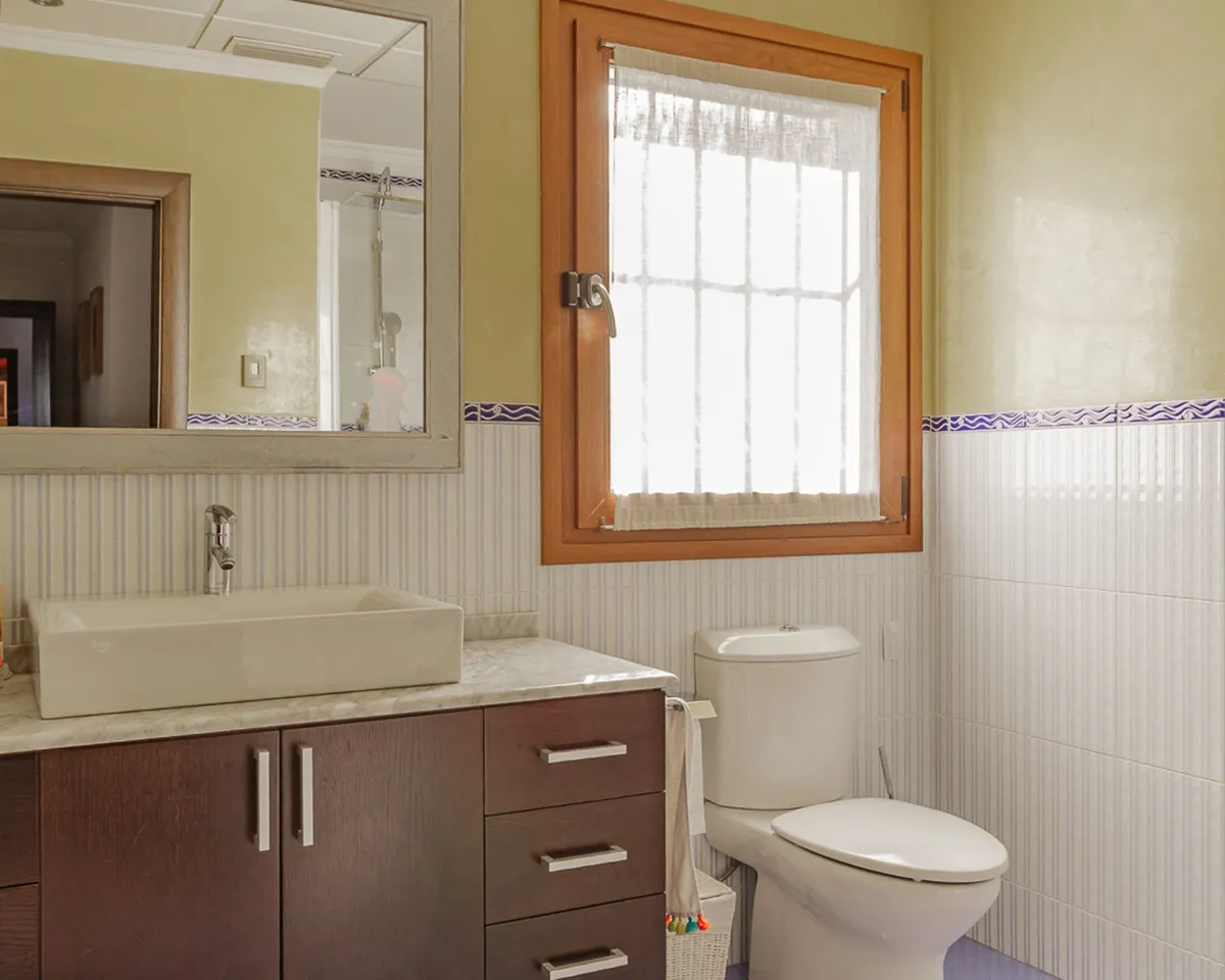 71db0483-aa73-4b2e-b061-f584be89c4b6