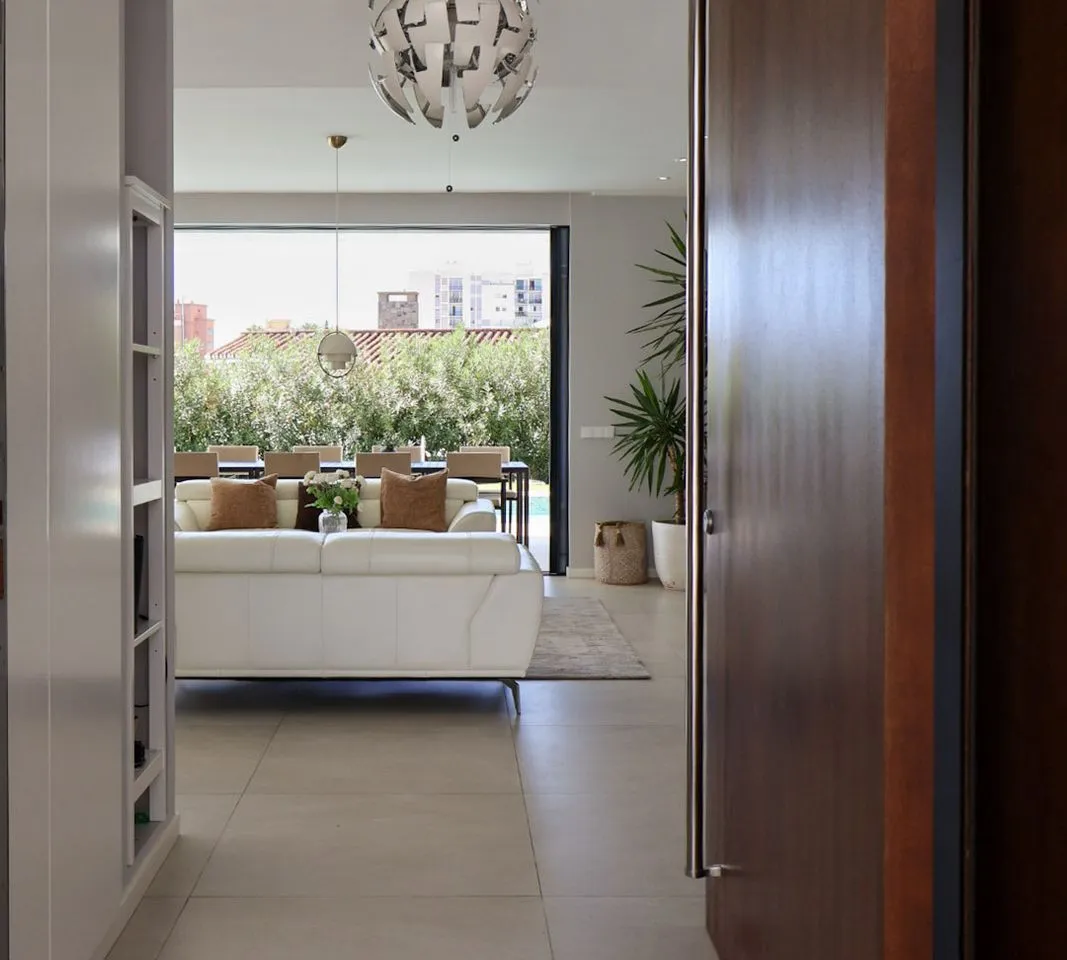 33a6a701-accc-411e-a674-9125207d3207