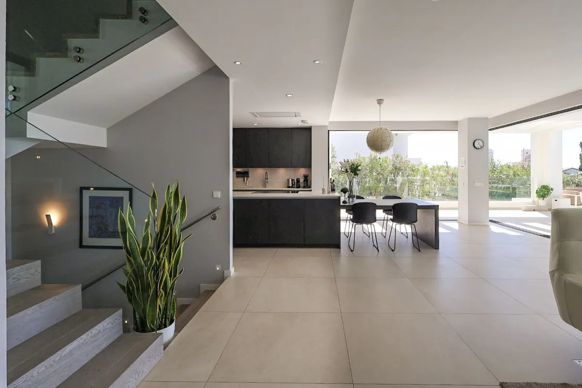 c21ee8d1-6888-4754-9070-6780675eb4e5