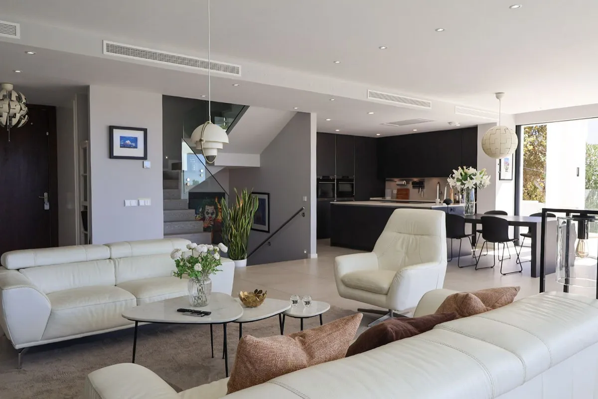 c4d08ab6-4573-4823-986b-9ab974ace6f4