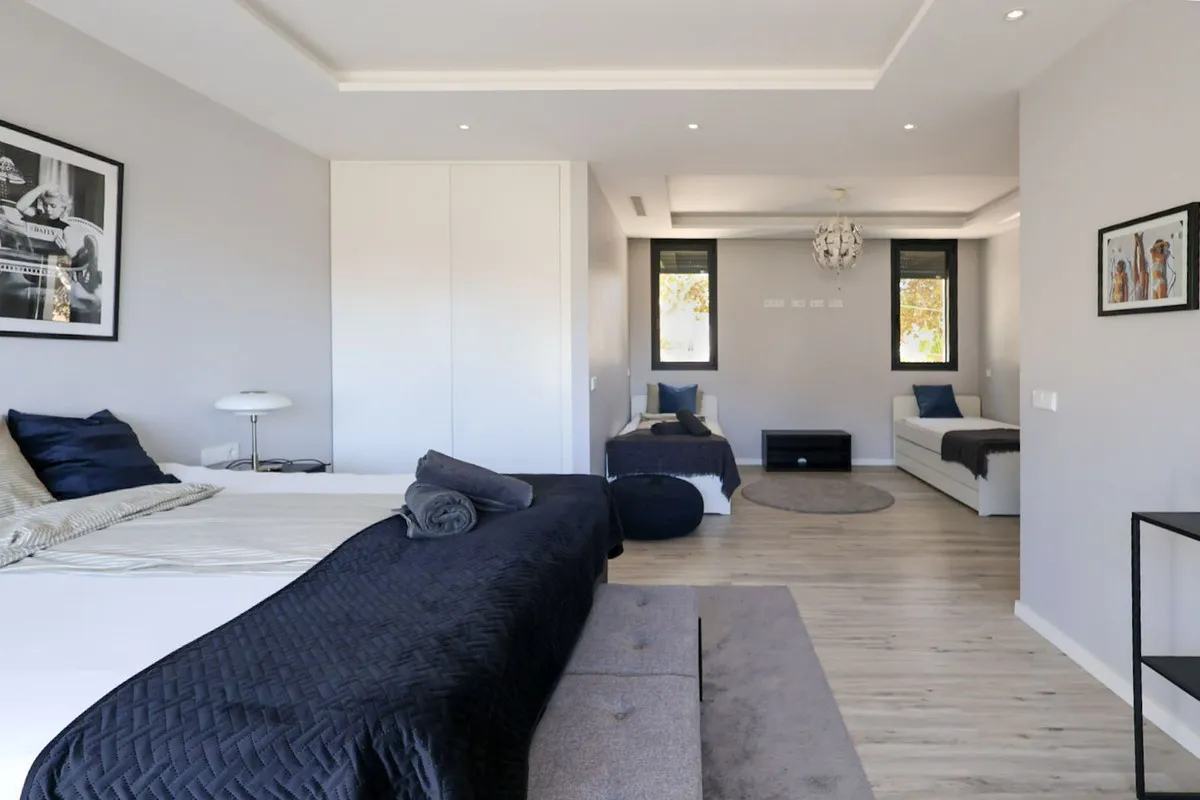 e6f5b603-727b-446b-9522-401d914e89fa