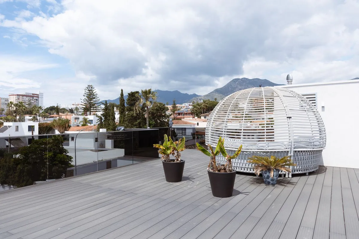 add4f9fe-ef22-407c-9afd-94d56b2509e6