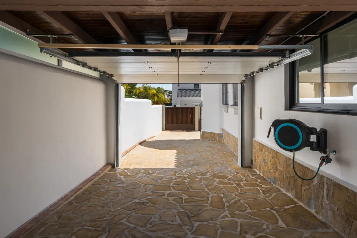 32b86330-7415-403c-a397-611395b9d170