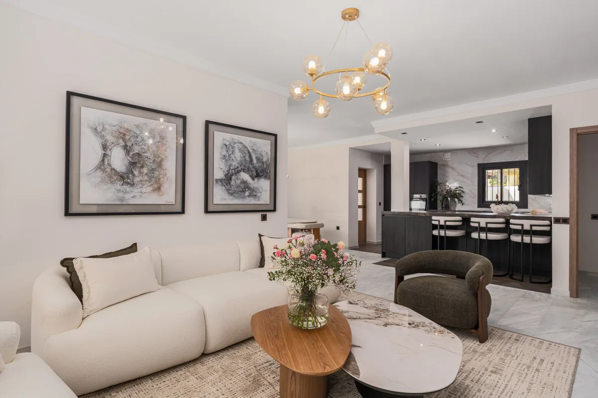 4e25153f-12d3-497d-80da-f65800809061