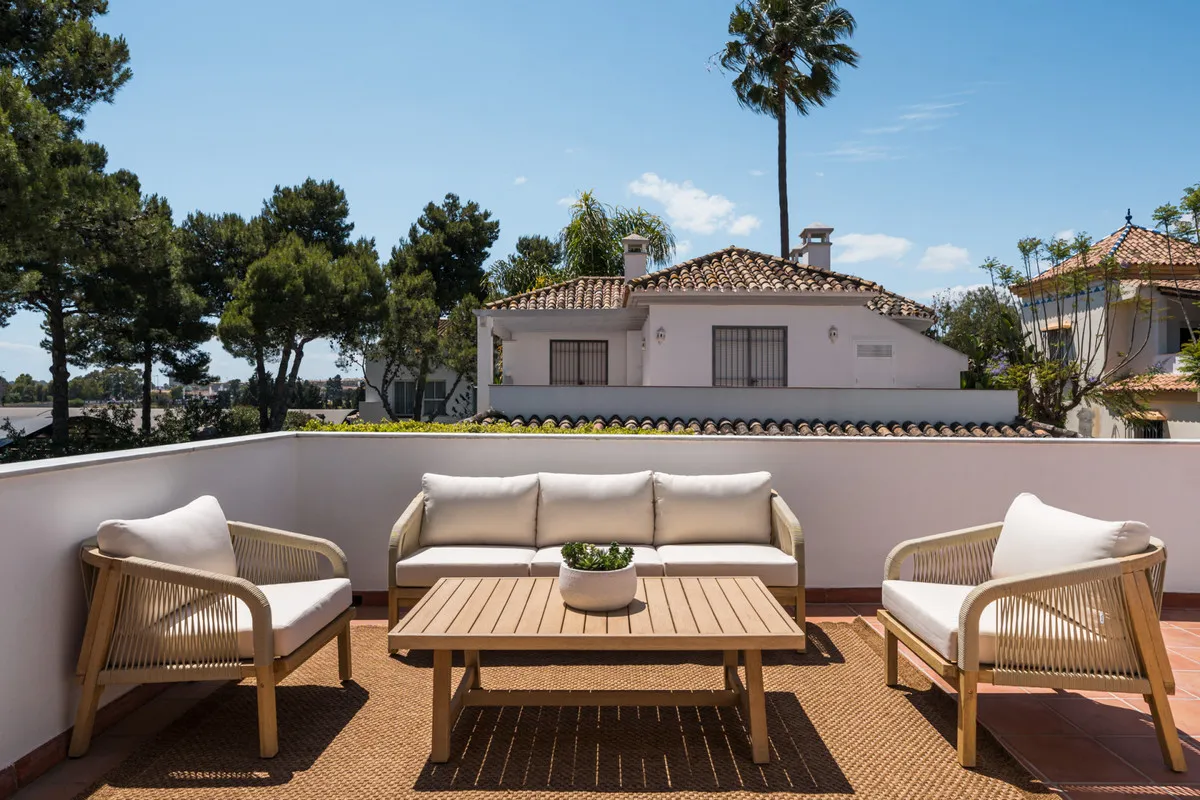 6c7edb5c-b4ed-4987-9b9d-79a39e7ad969