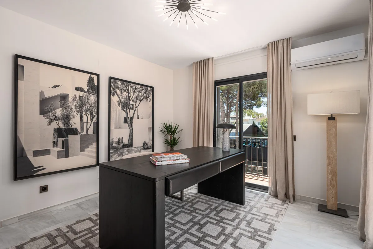 e06f526d-d0de-4ce5-b08f-5270e4260930