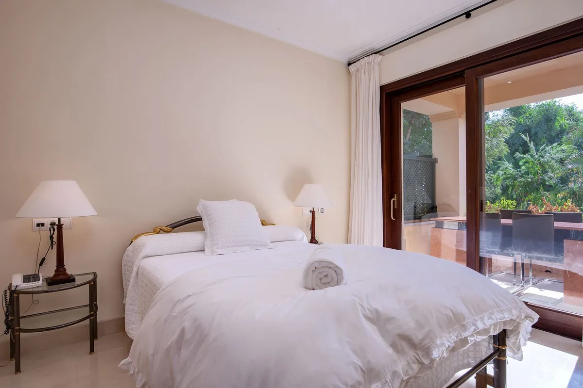 05ddfa5a-0bc4-42b5-ad4c-620c036d3292