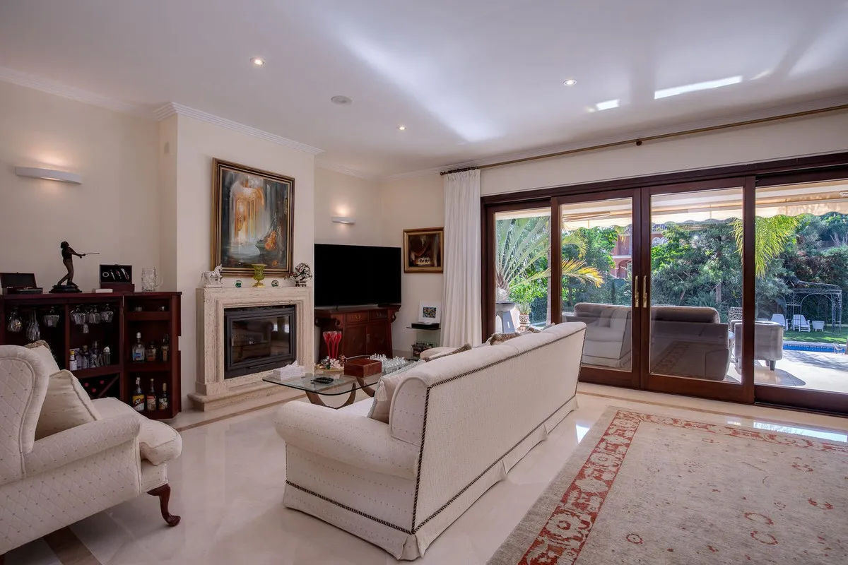 1ee71879-f7af-47a1-be23-8554a1d2b3c3