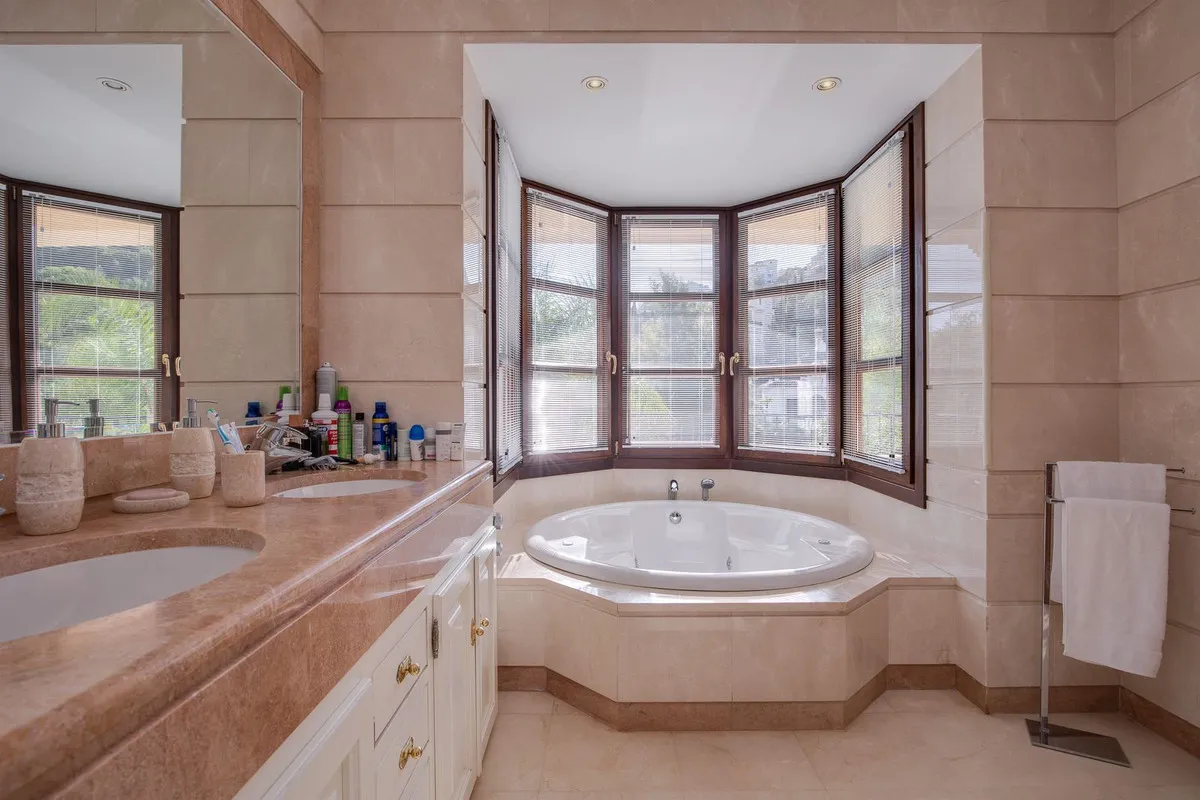 a3c3eba1-5ac5-4275-8f0b-200c1534fd5c