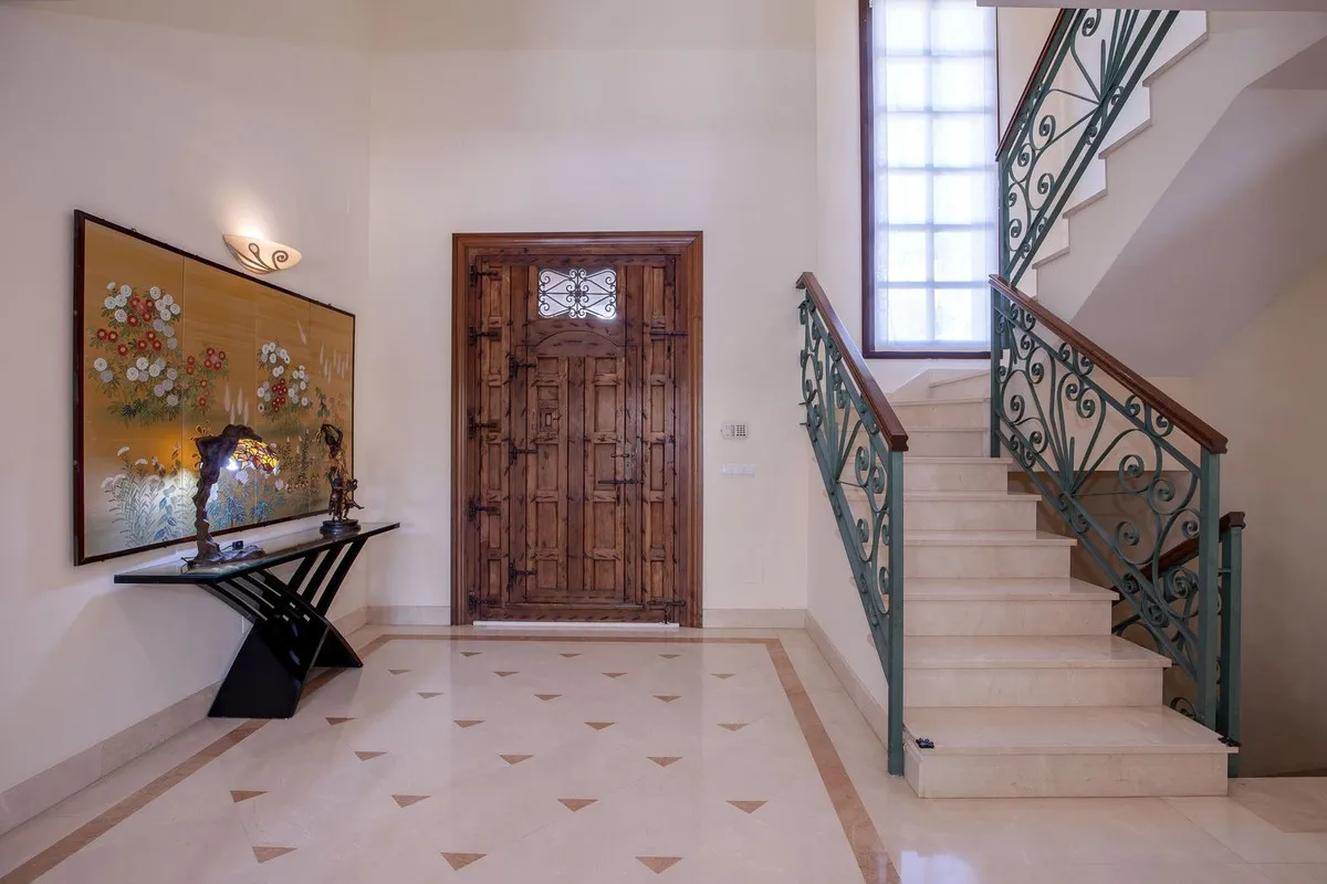 d39bc3f9-6ae0-49b3-8ec9-68fac9e8d99f