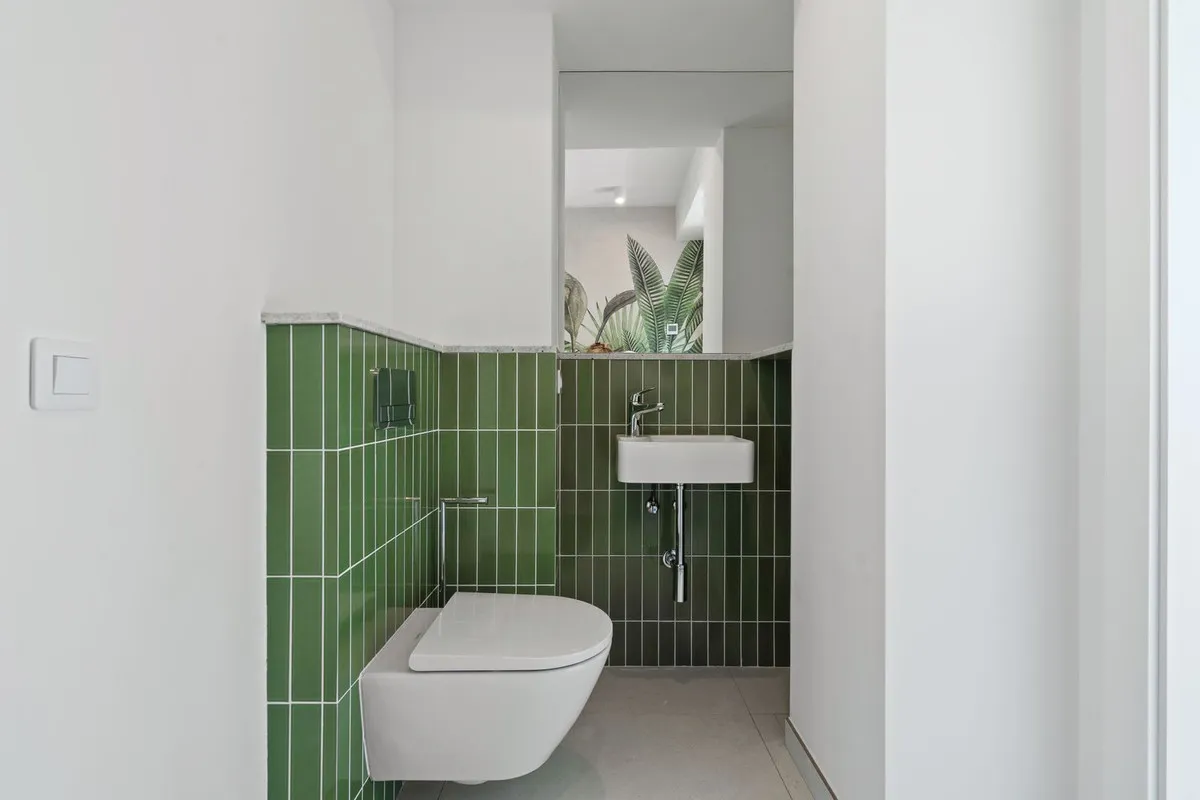 c8120fd6-4629-49cb-b7dc-4d0de5a5f3f8