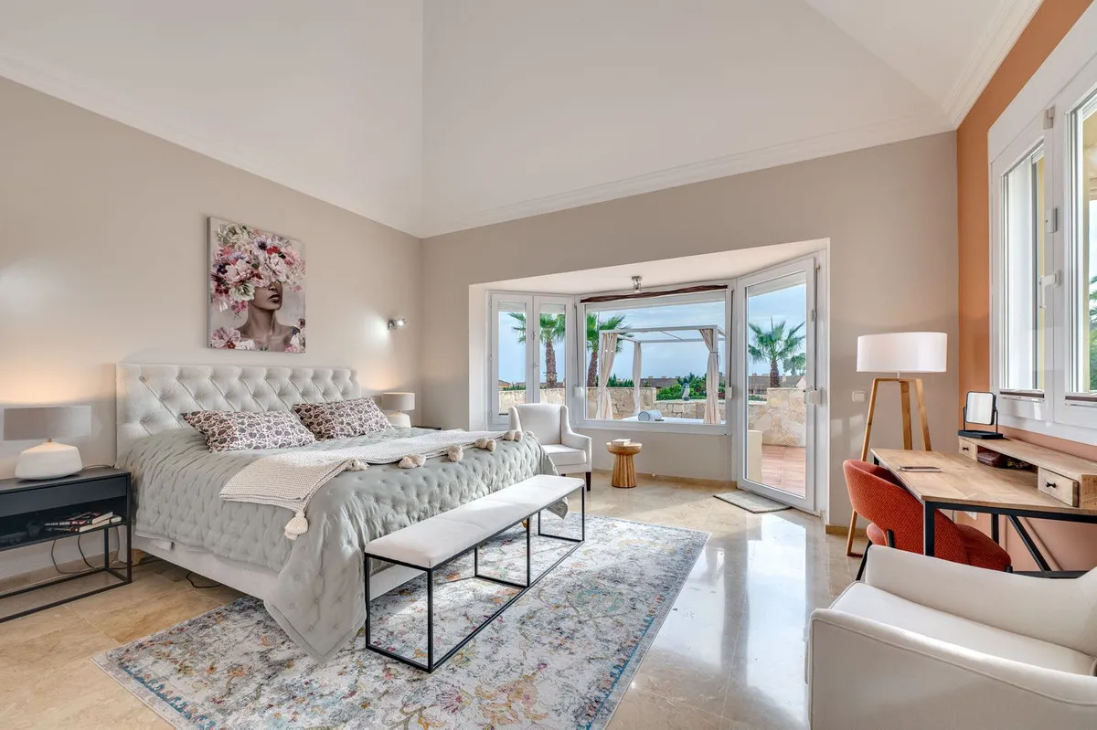 07d6c378-c739-401f-9a06-999f395c6c0f