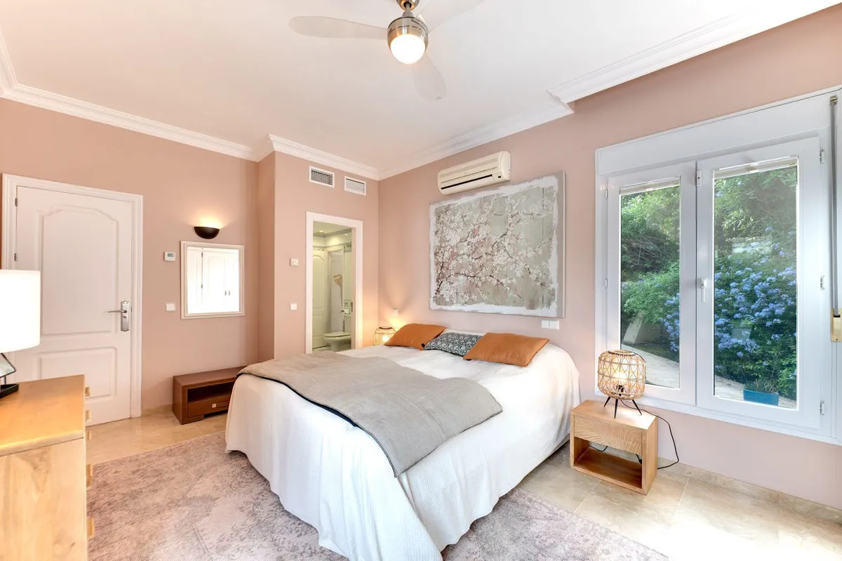 6e93aaaa-0970-4d78-b057-2bb560d6ee9b