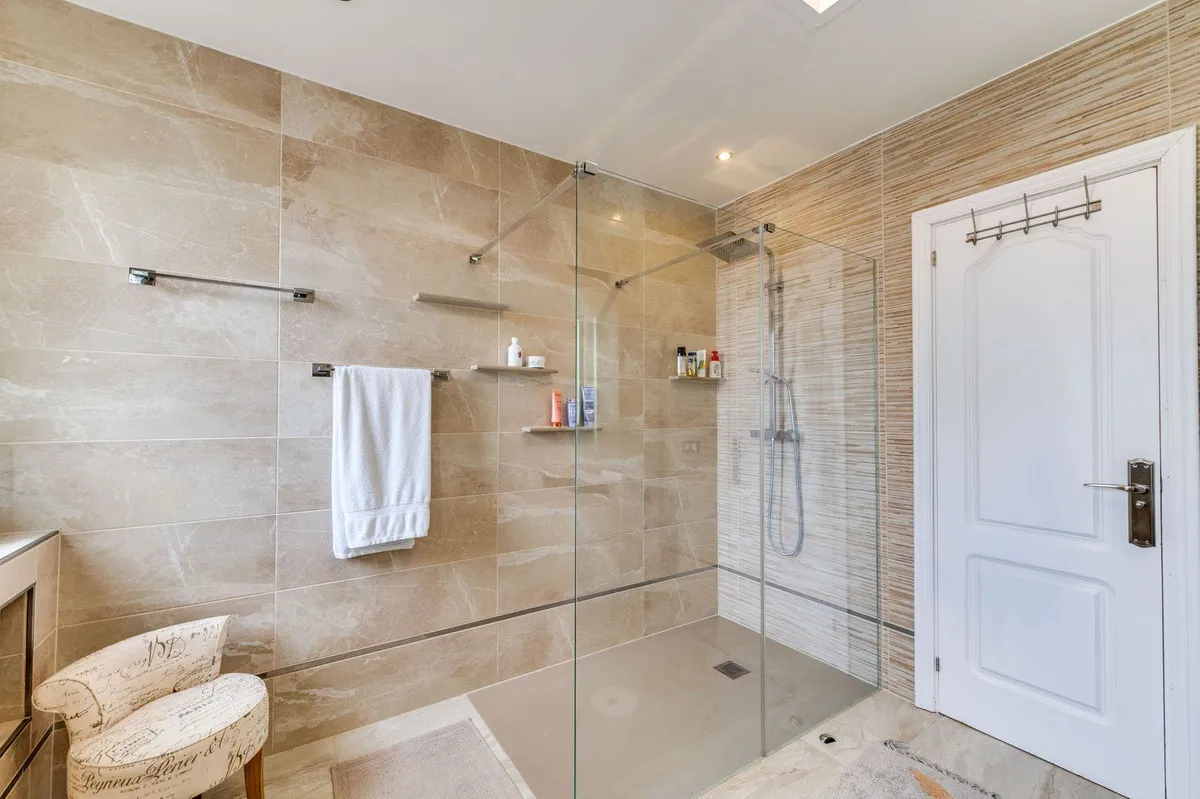 6ec77998-78d1-459a-a2e6-a5267c61e11e