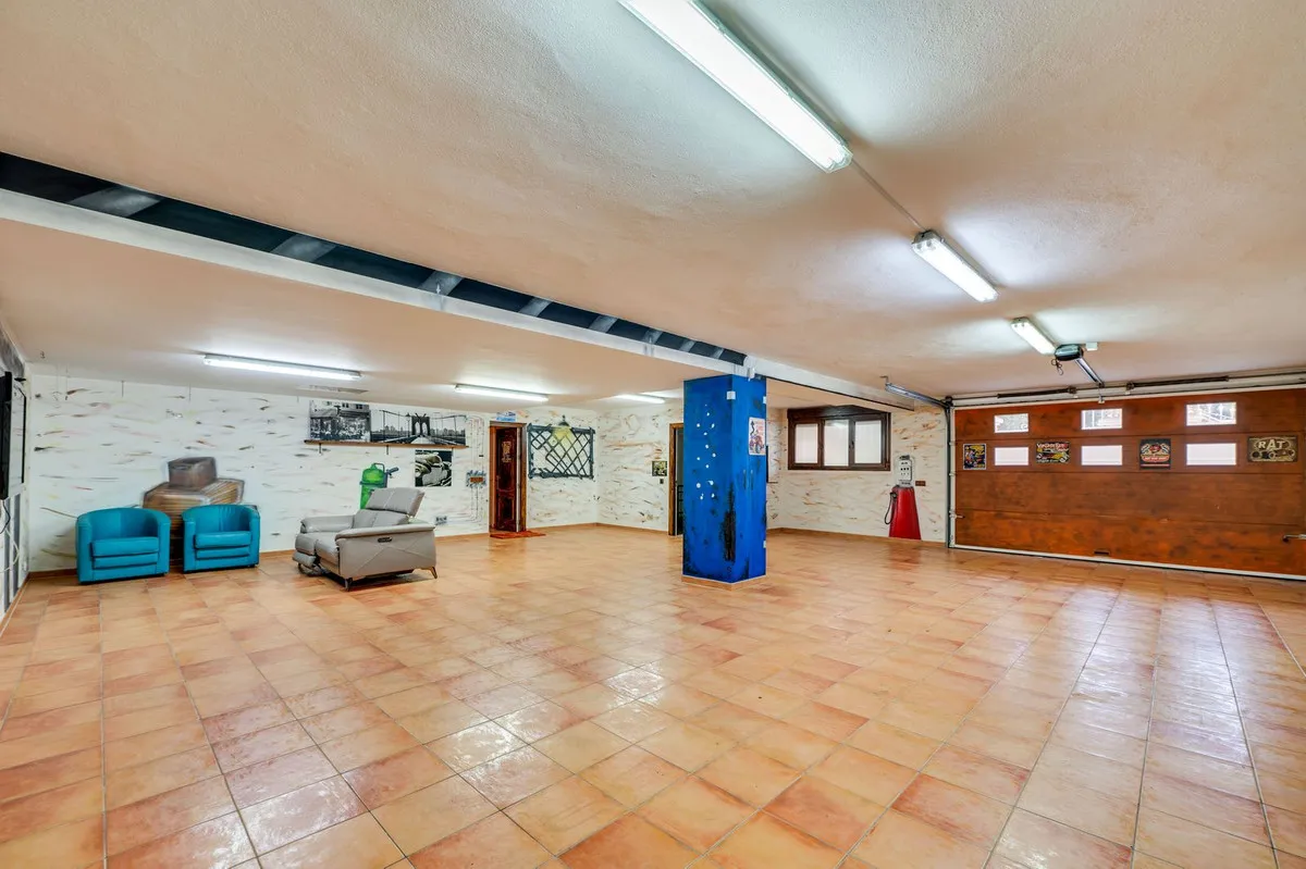 766704ab-5782-4c48-b55d-6890d7cbe684