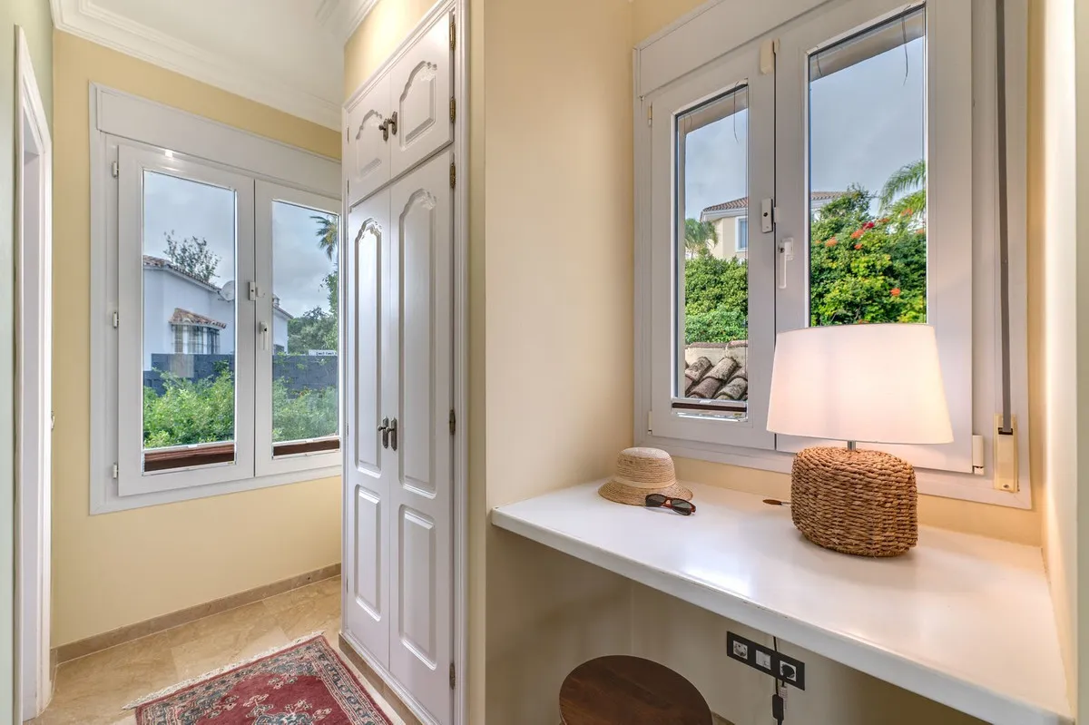 c34f002e-6cb4-419e-82b2-001b29d98652