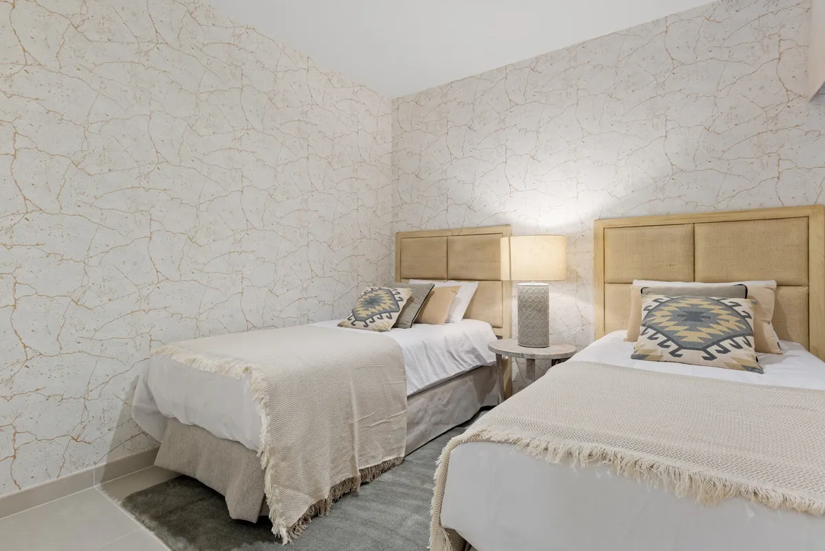 40c1c1e3-2c8f-485d-a7a9-b5dafa993d8a